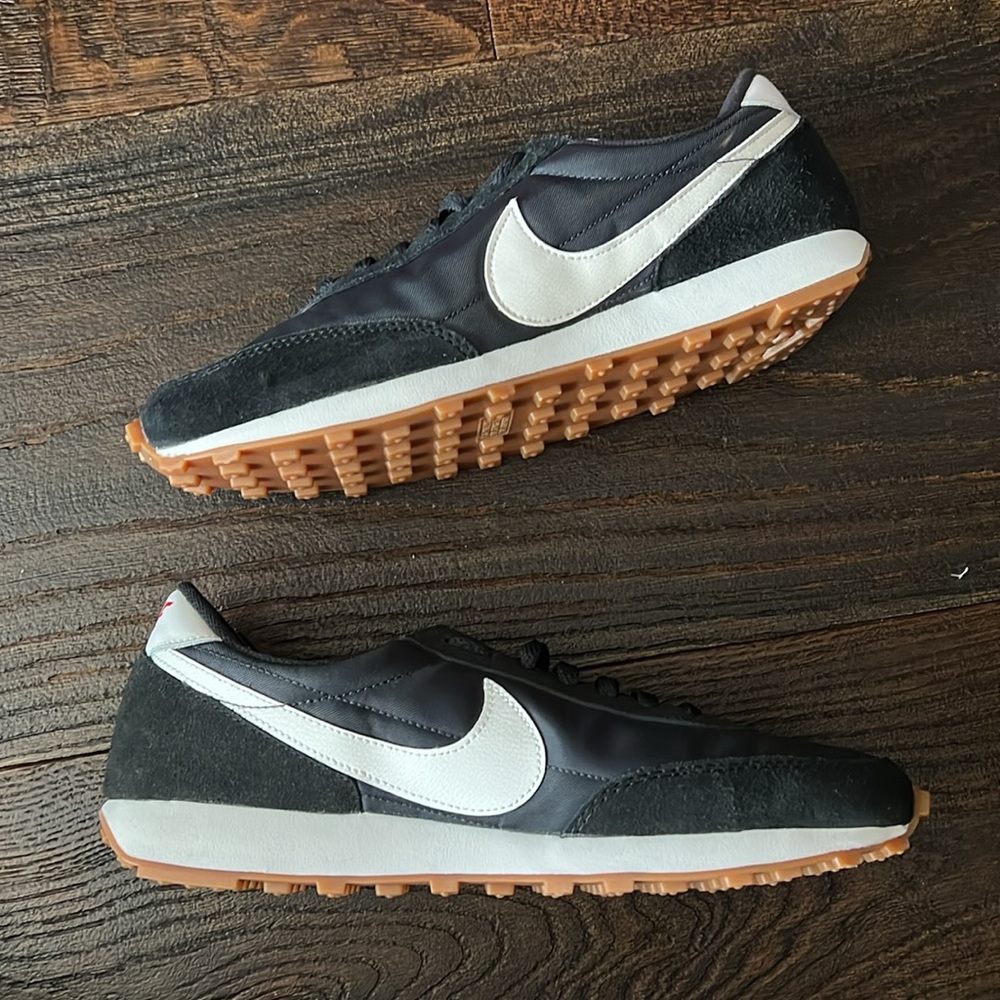 Nike Women’s Daybreak - Picture 3 of 9